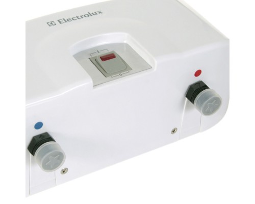 Водонагреватель проточный Electrolux 3.5 S Smartfix (душ) white