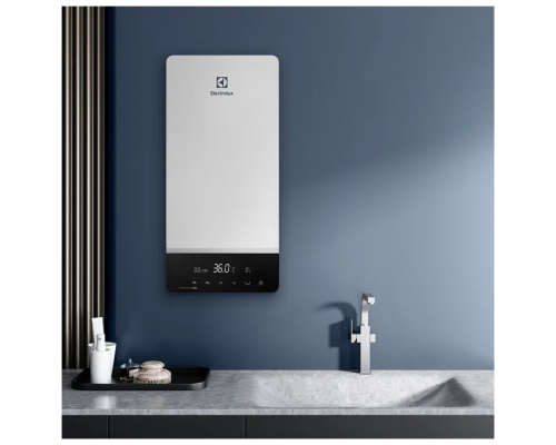 Водонагреватель проточный Electrolux NPX 18-24 SENSOMATIC PRO