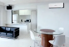 Mitsubishi Heavy Deluxe Inverter white&black Mitsubishi Heavy Deluxe Inverter white&black